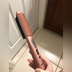 KISS straightening brush